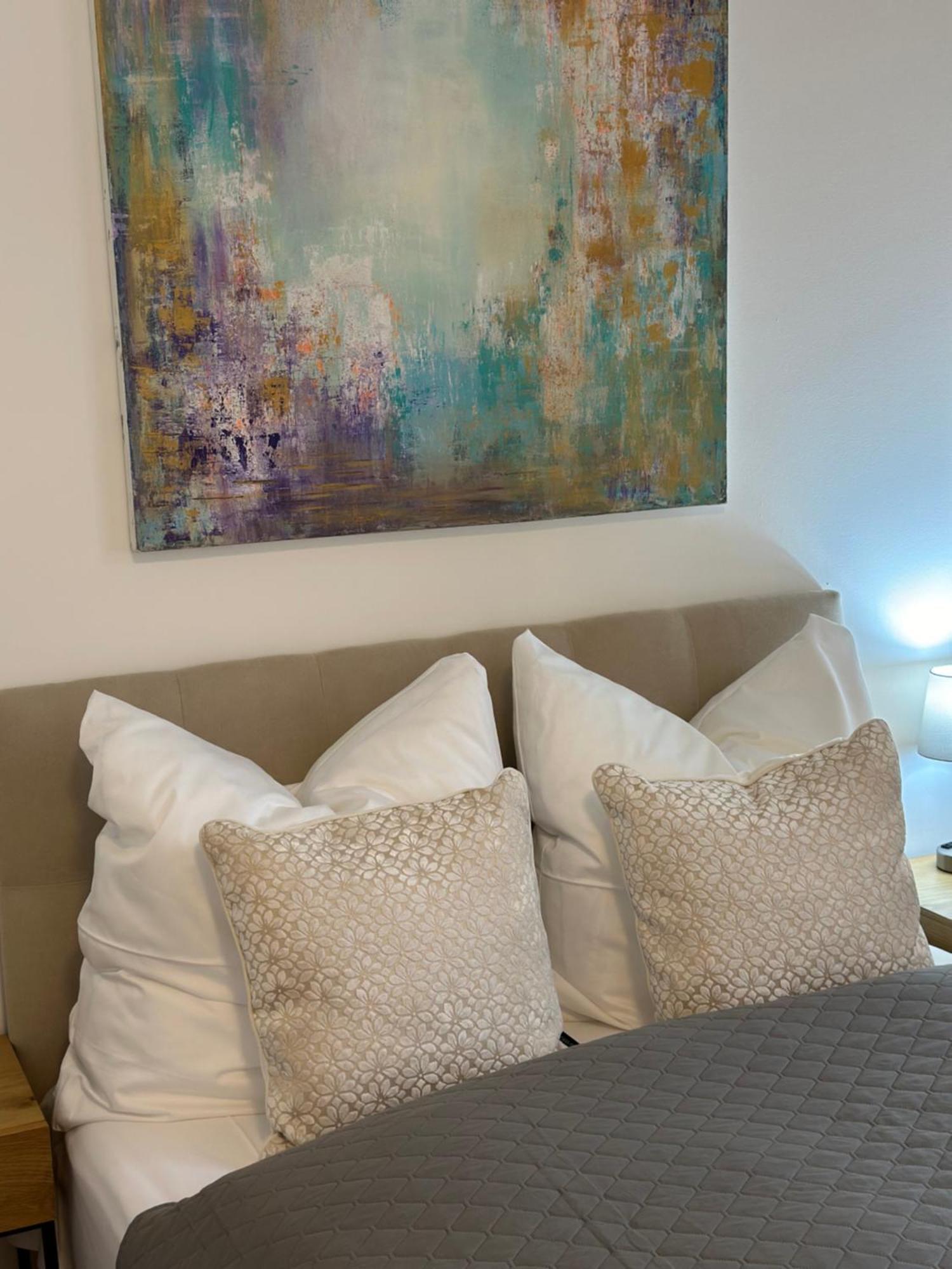 Bella Casa - Business&Family, 100M Zum Konzerteingang Schloss, Parkplatz, Smarttv, Netflix, Waschmaschine, 24H Checkin, 36Qm, Ap 12 Ludwigsburg Dış mekan fotoğraf